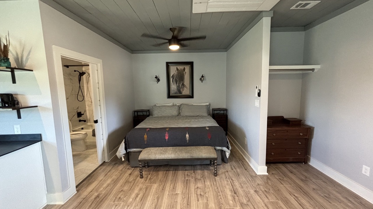 Photo of Bedroom in Llano