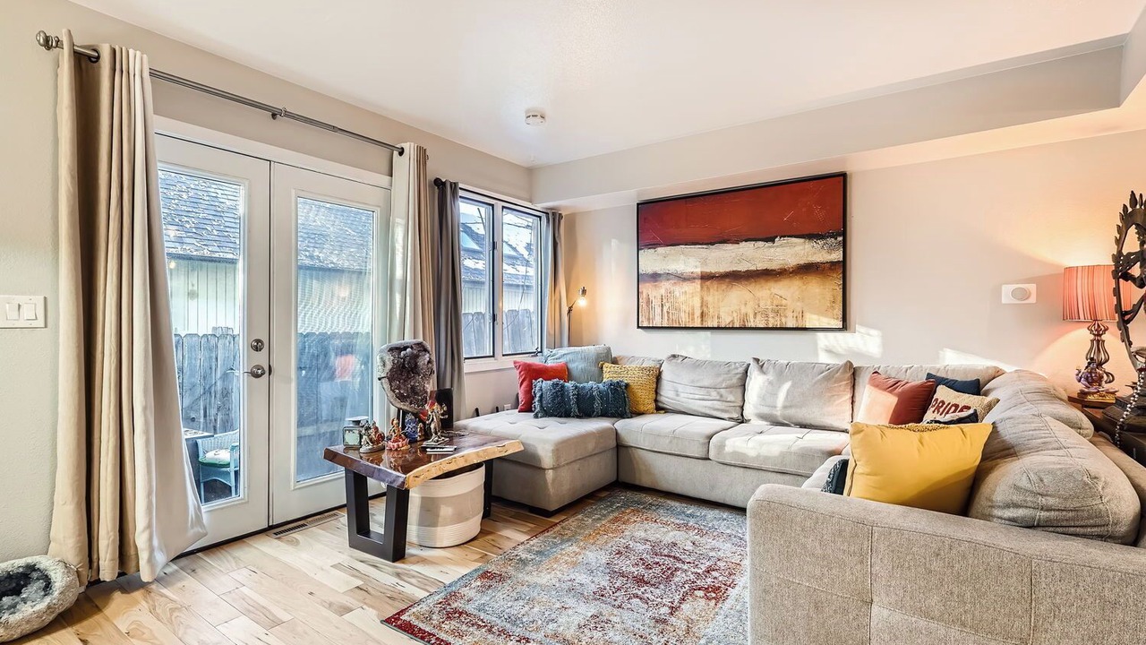Photo of Livingroom in Newlands