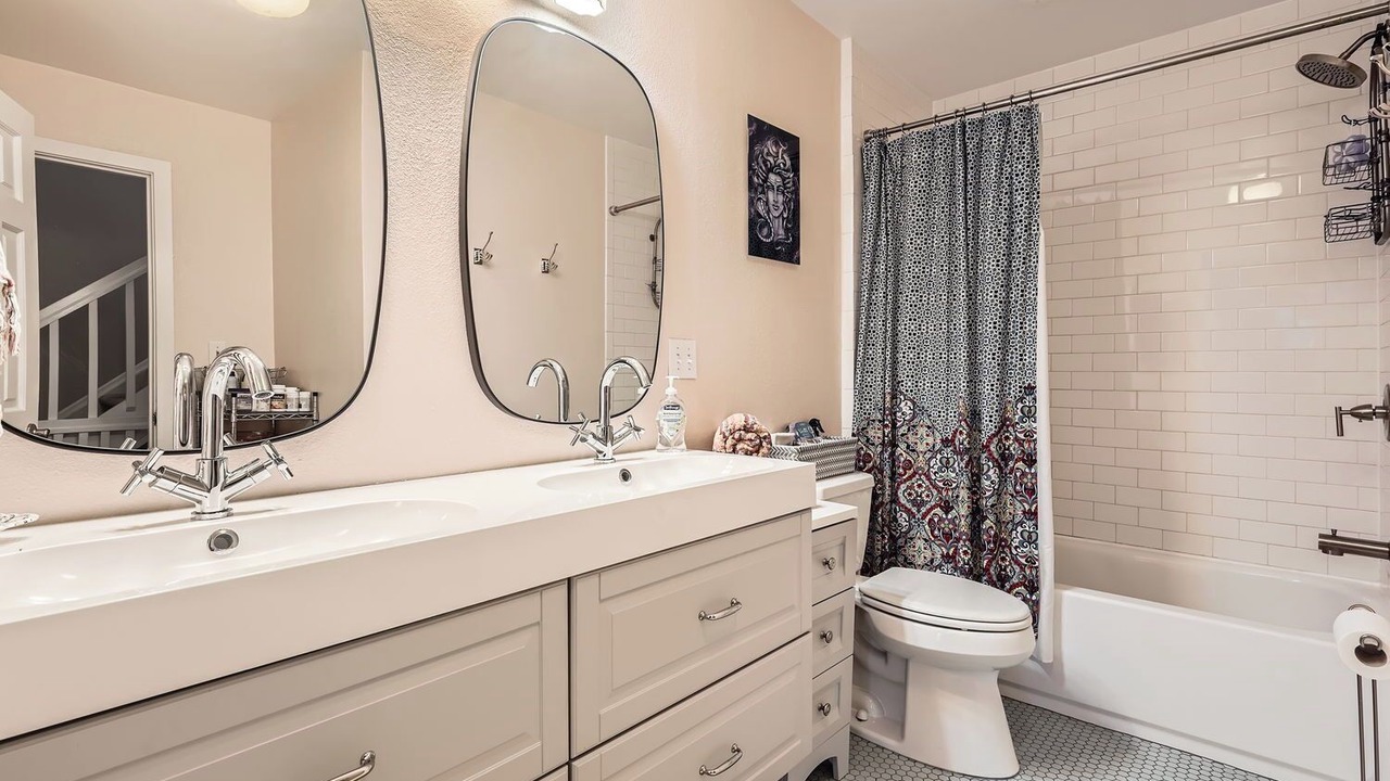 Photo of Bathroom in Newlands