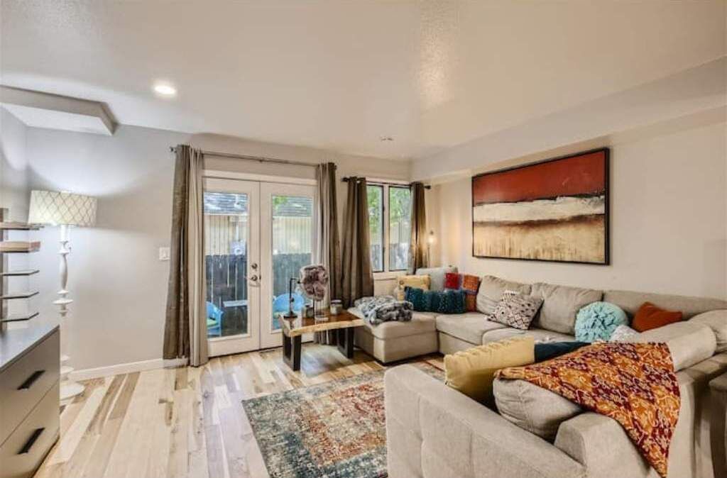 Photo of Livingroom in Newlands
