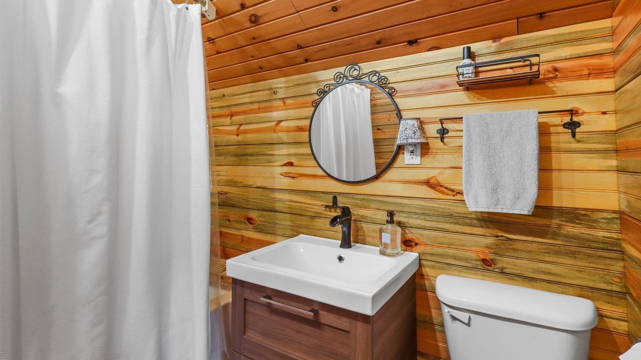 Photo of Bathroom in Denison