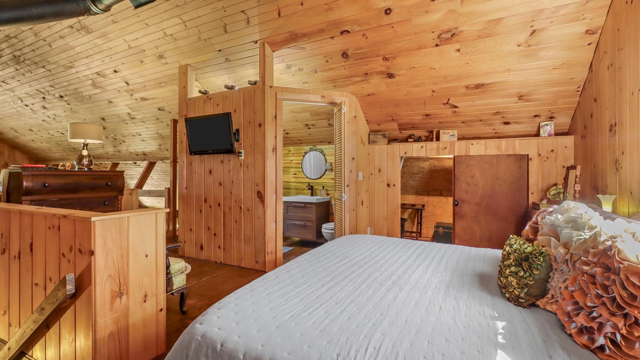 Photo of Bedroom in Denison