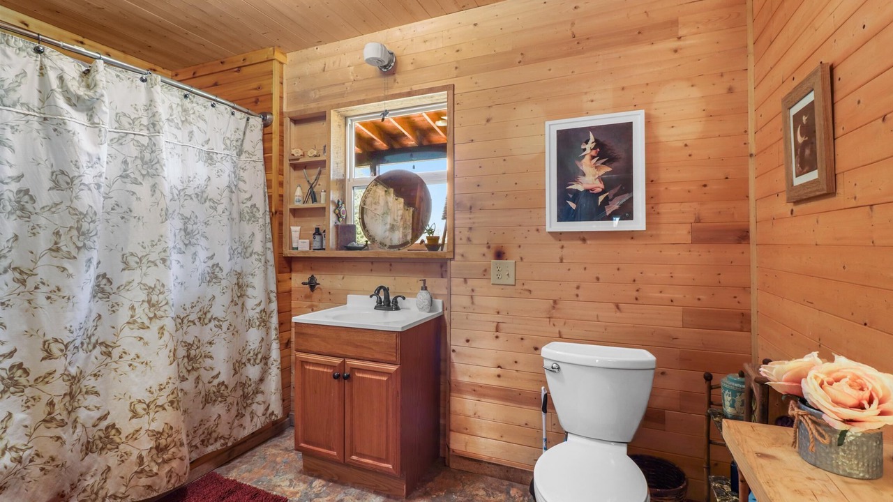 Photo of Bathroom in Denison