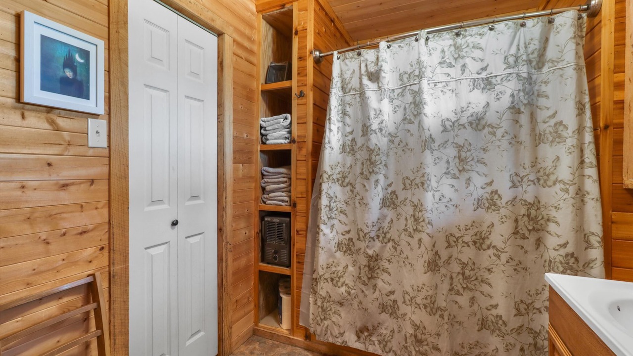 Photo of Bathroom in Denison