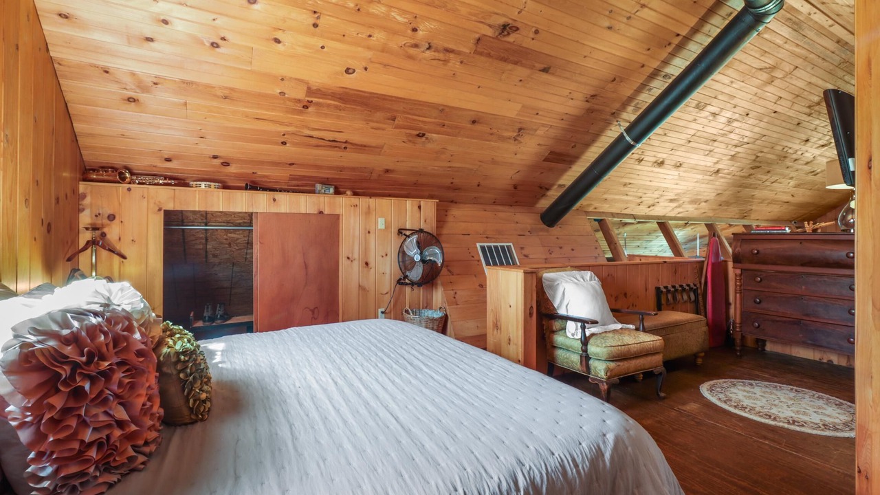Photo of Bedroom in Denison