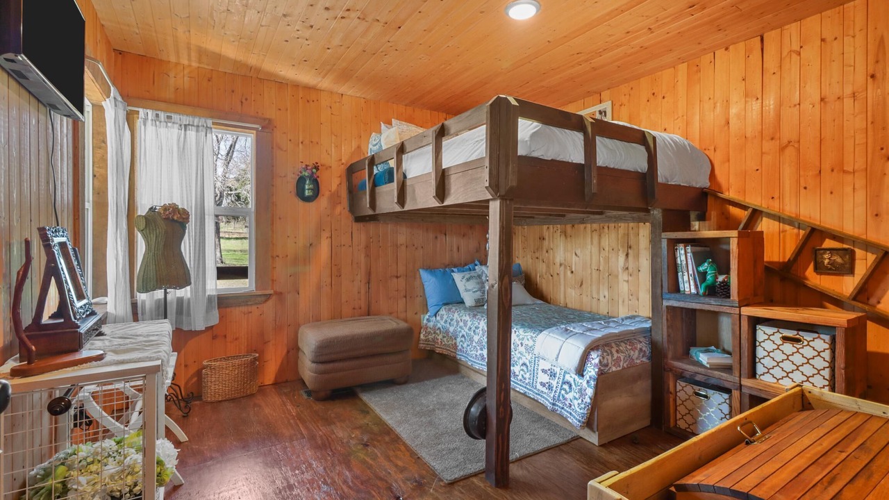 Photo of Bedroom in Denison