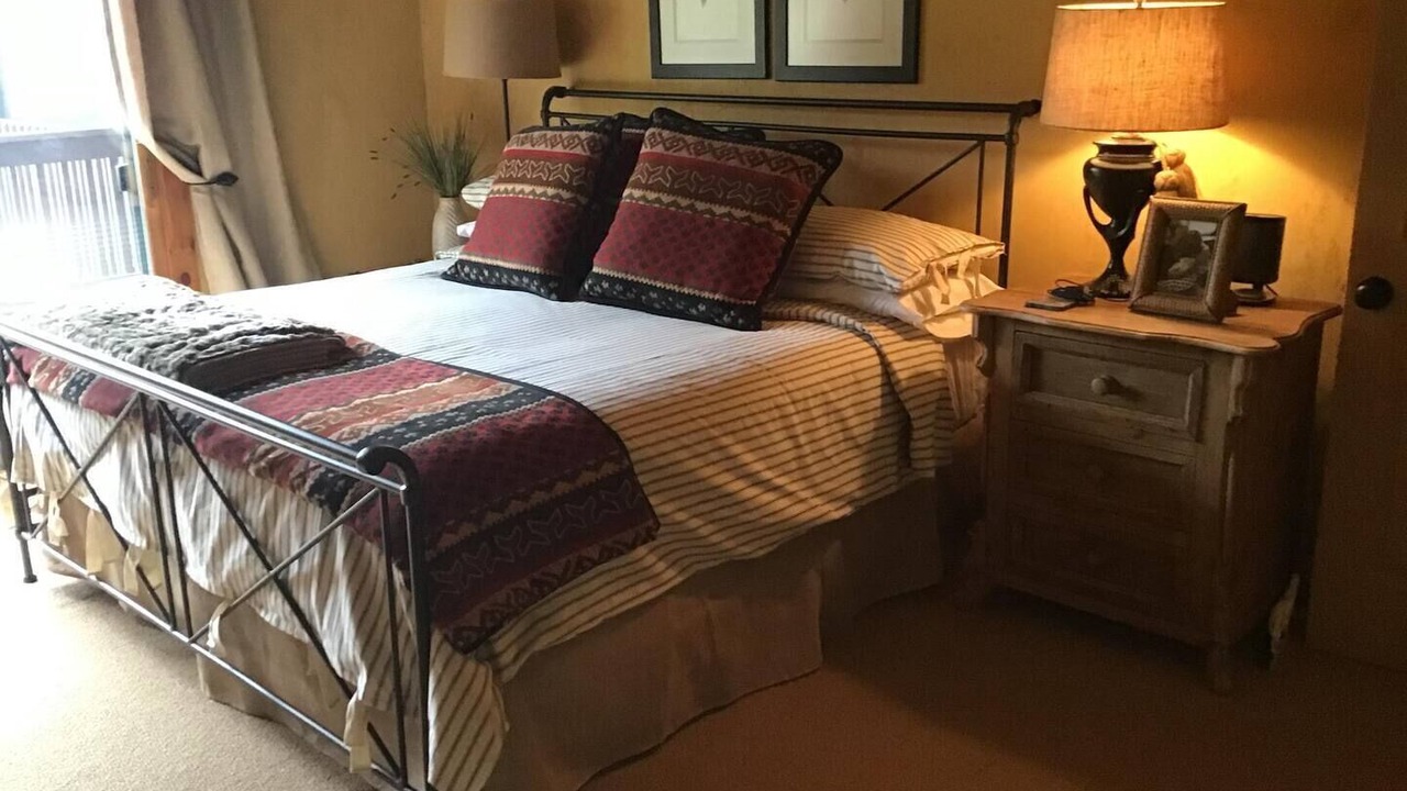 Photo of Bedroom in Camdenton