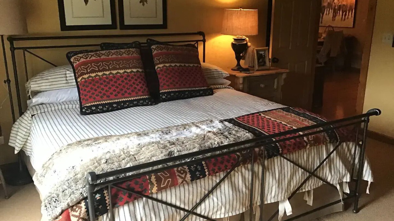 Photo of Bedroom in Camdenton
