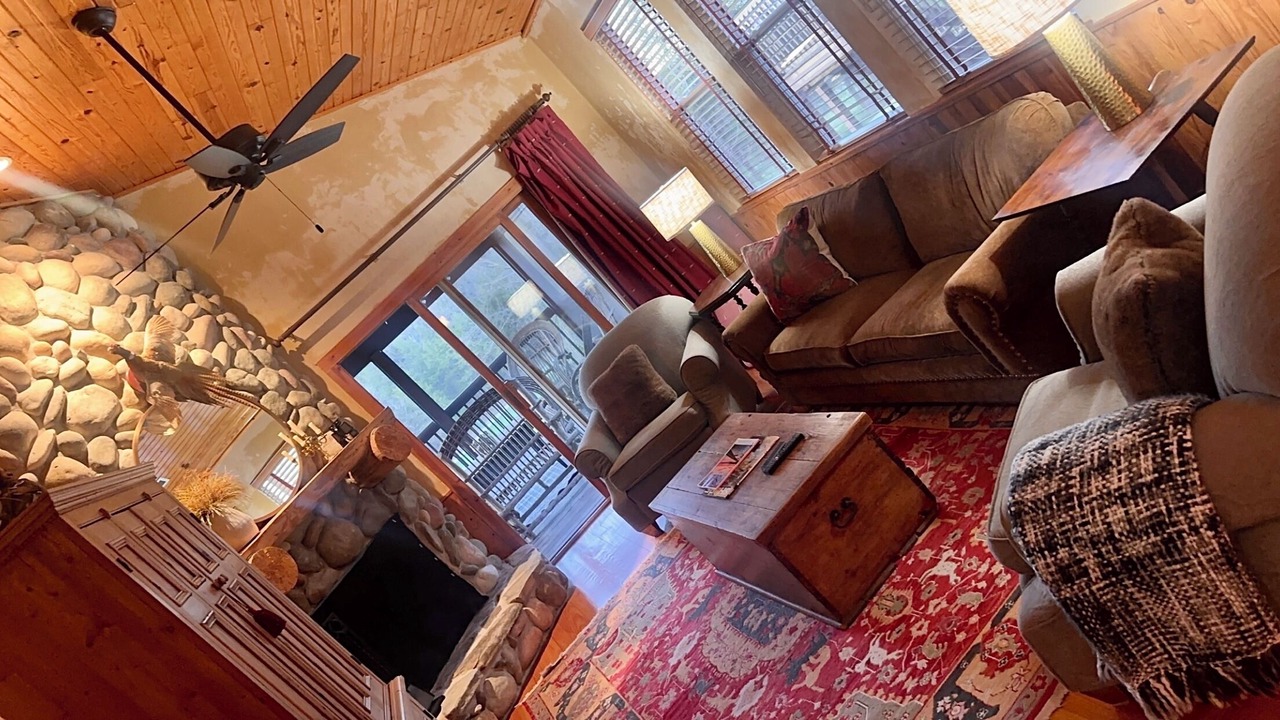 Photo of Livingroom in Camdenton