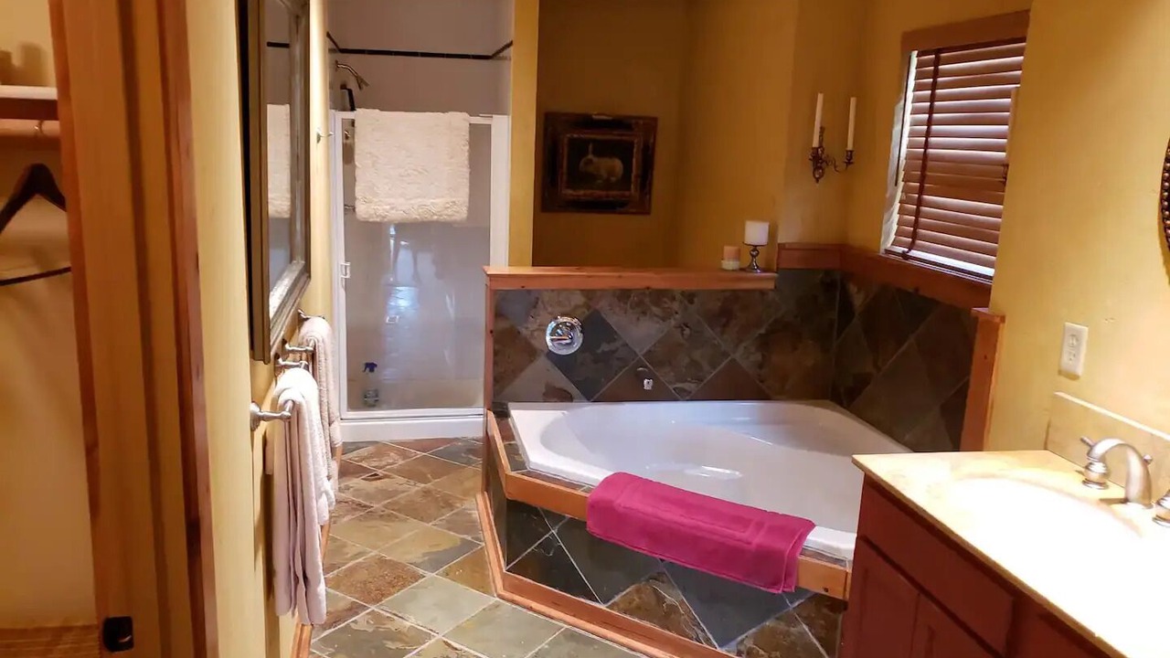 Photo of Bathroom in Camdenton
