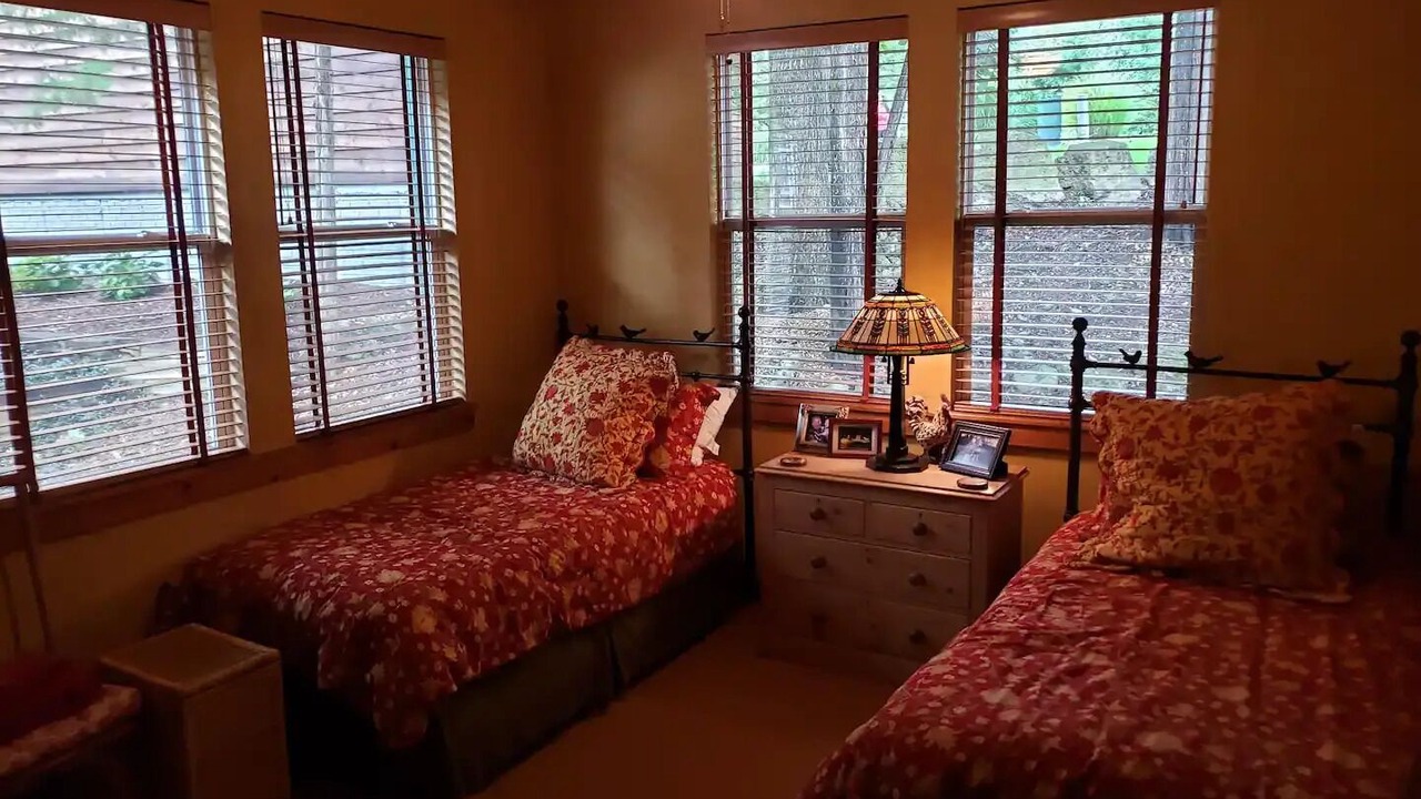 Photo of Bedroom in Camdenton