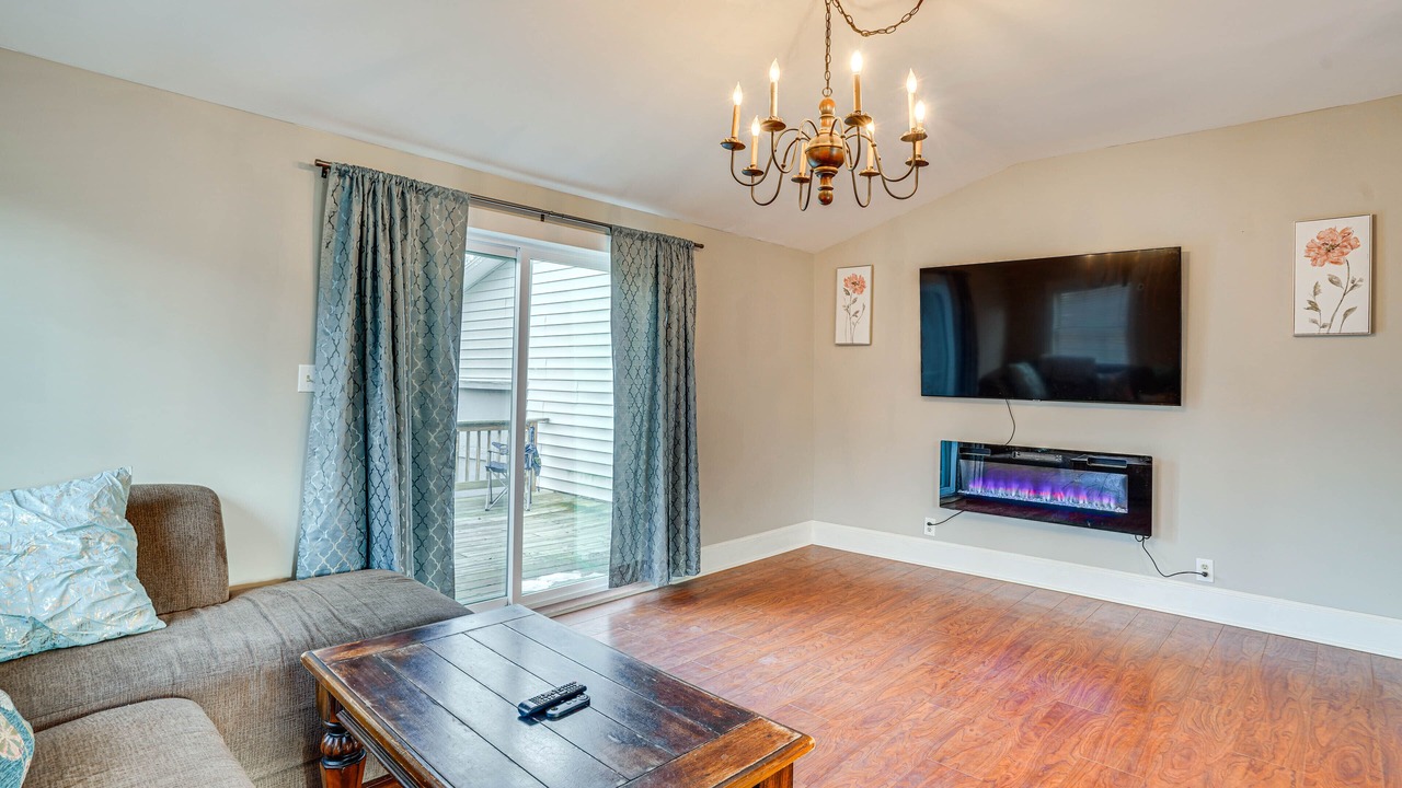 Photo of Others in Altmar