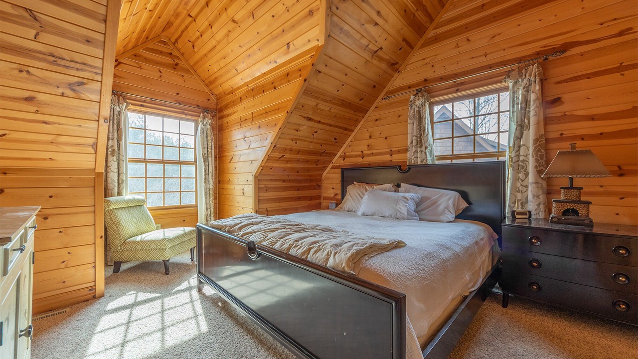 Photo of Bedroom in Saugatuck