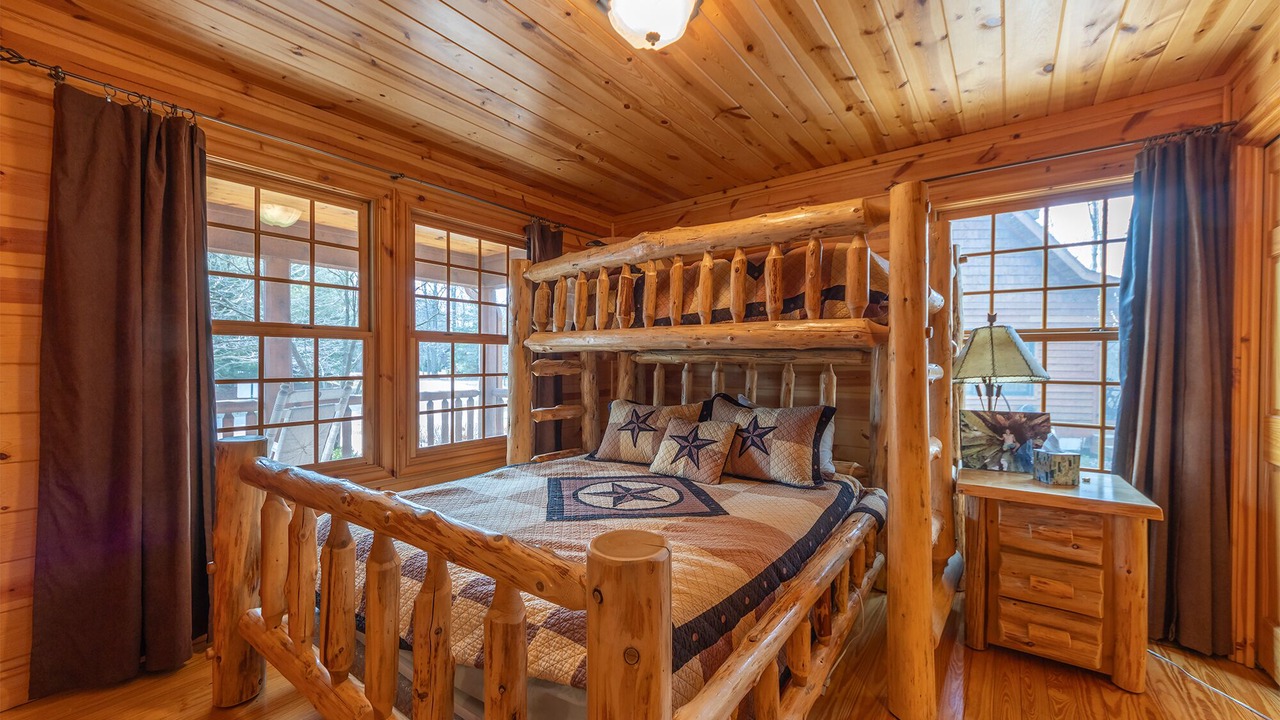 Photo of Bedroom in Saugatuck