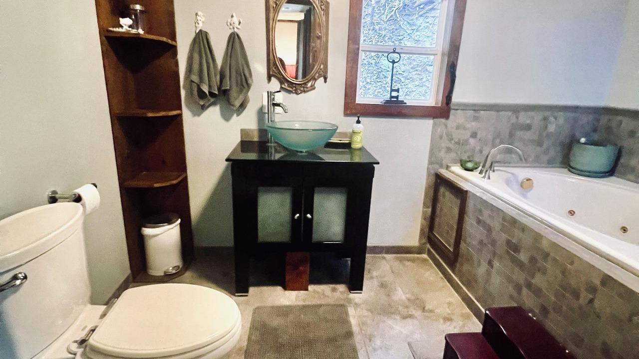 Photo of Bathroom in New River