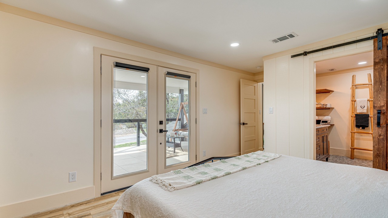 Photo of Bedroom in Waterford On Lake Travis