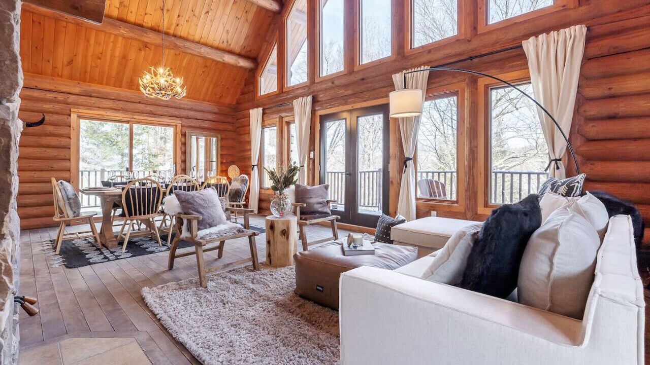 Photo of Livingroom in Saint-Faustin-Lac-Carre
