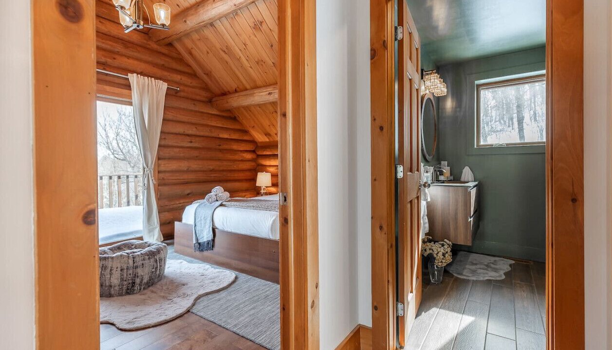Photo of Bedroom in Saint-Faustin-Lac-Carre