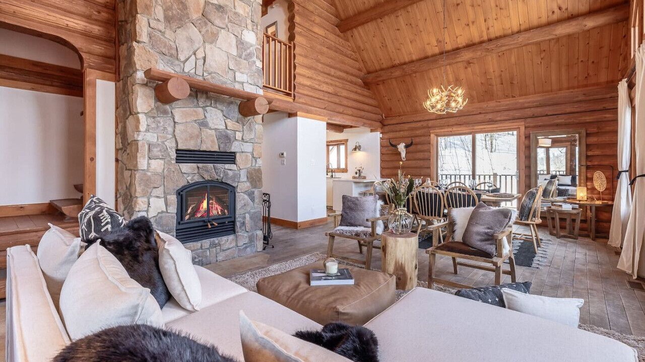 Photo of Livingroom in Saint-Faustin-Lac-Carre
