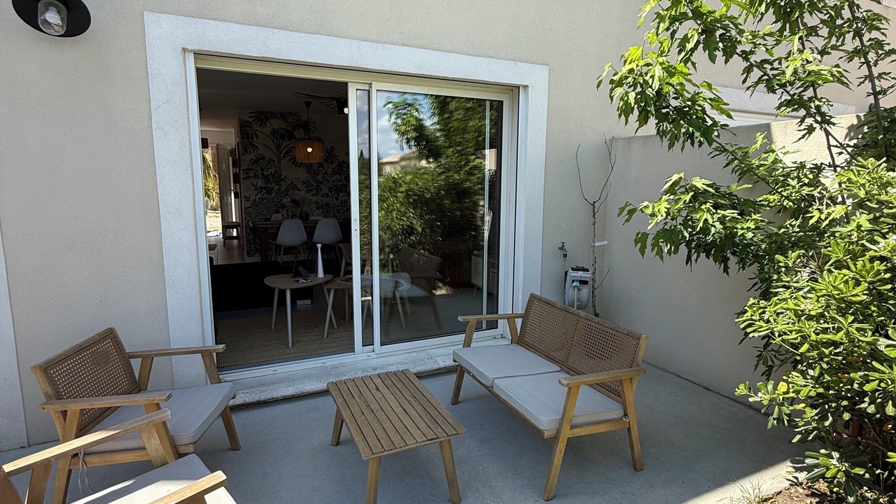 Photo of Patio Balcony in Entraigues-sur-la-Sorgue