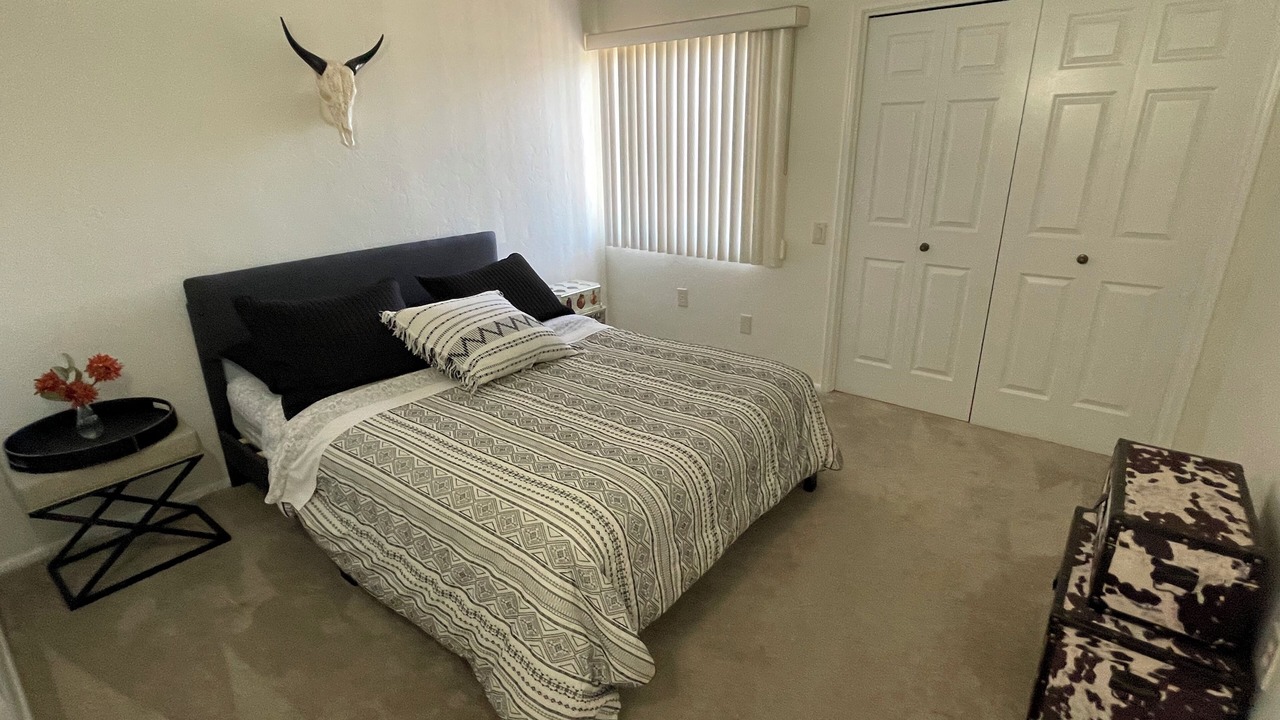 Photo of Bedroom in Green Valley