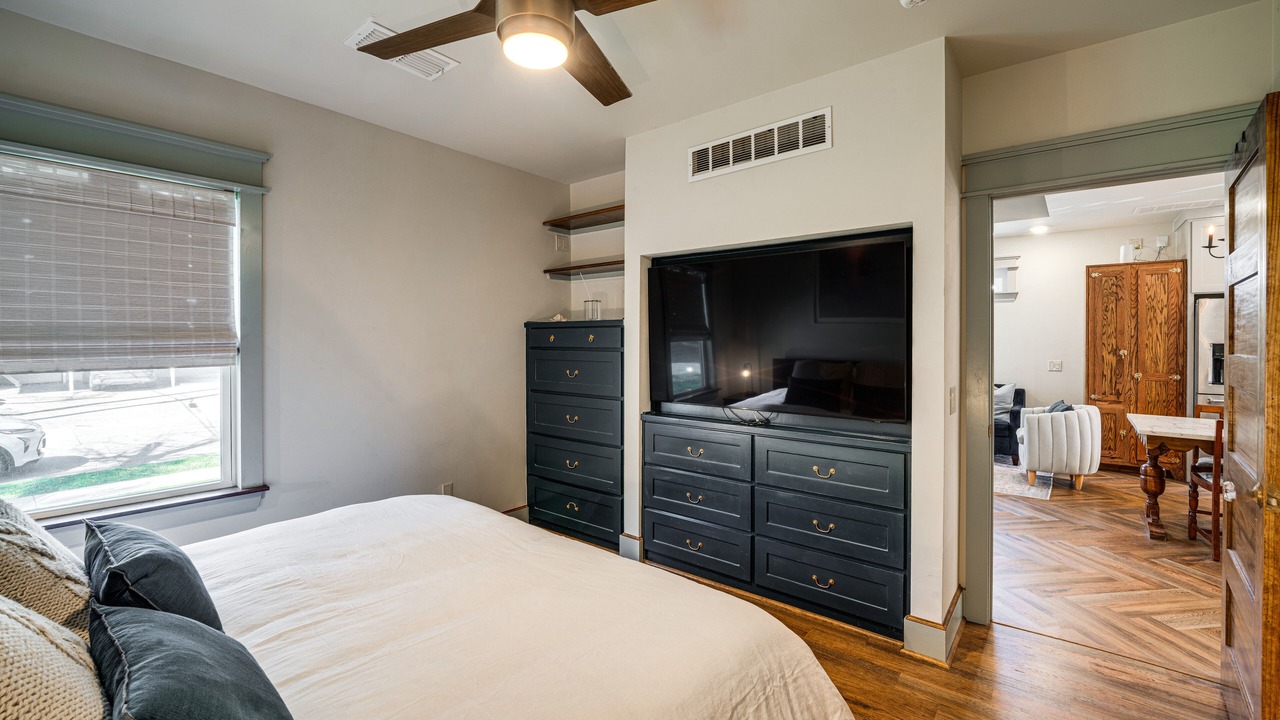 Photo of Bedroom in Lower Greenville