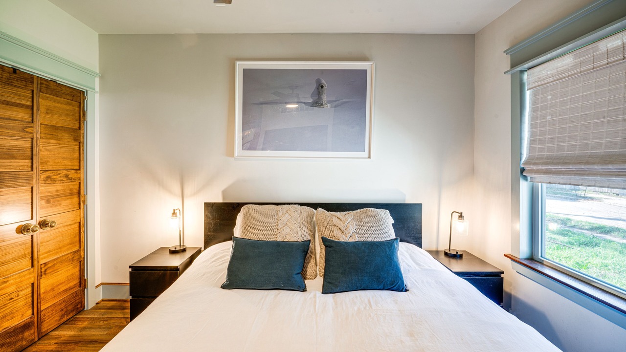 Photo of Bedroom in Lower Greenville
