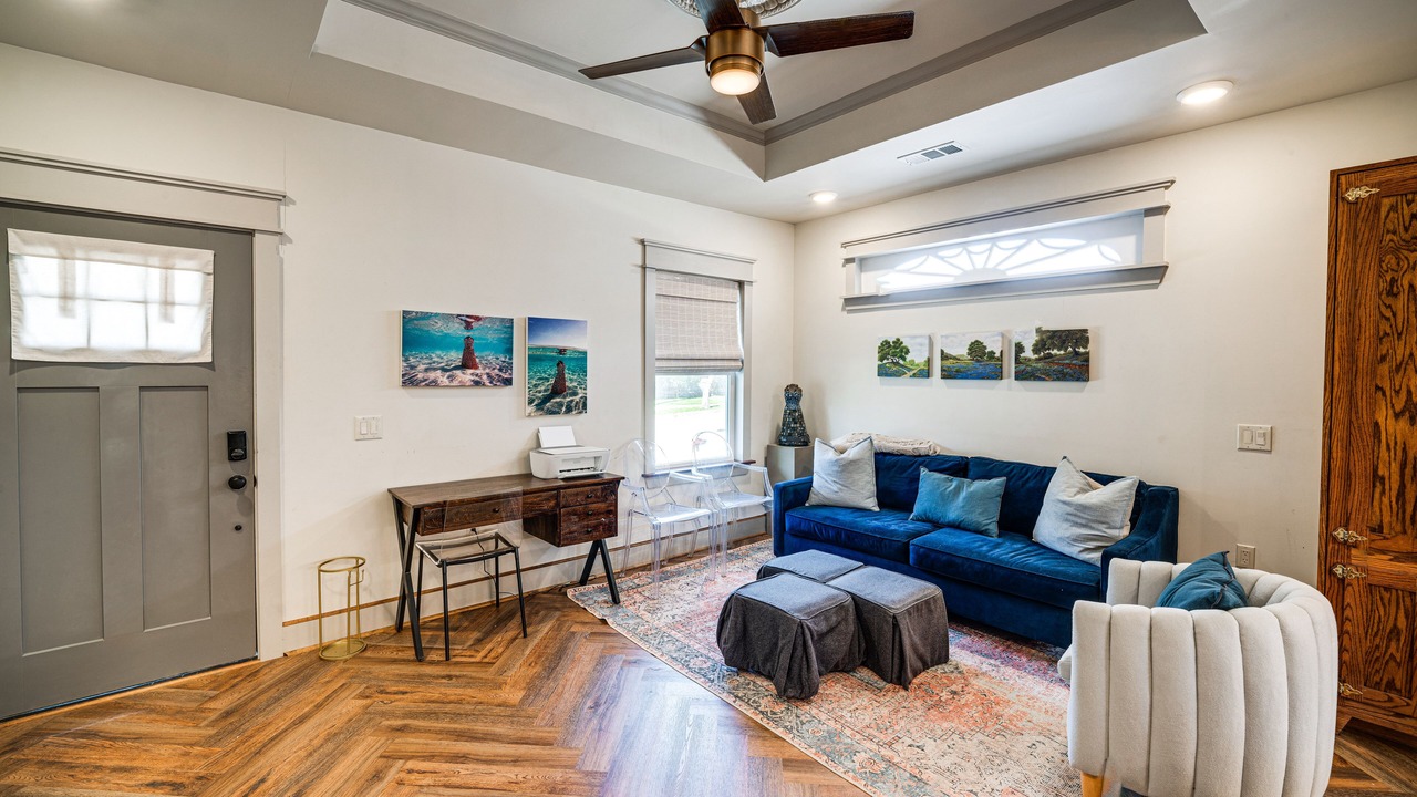 Photo of Livingroom in Lower Greenville