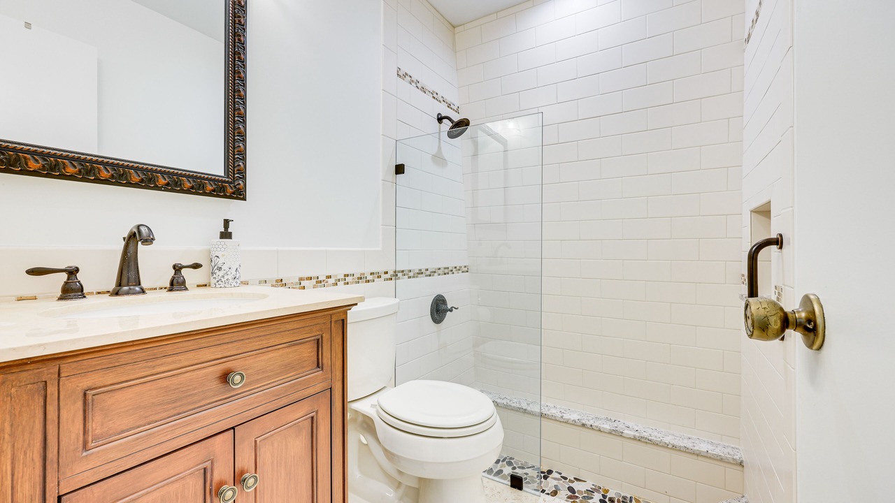 Photo of Bathroom in Melrose