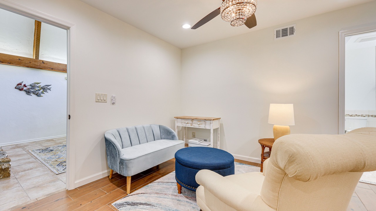 Photo of Livingroom in Melrose