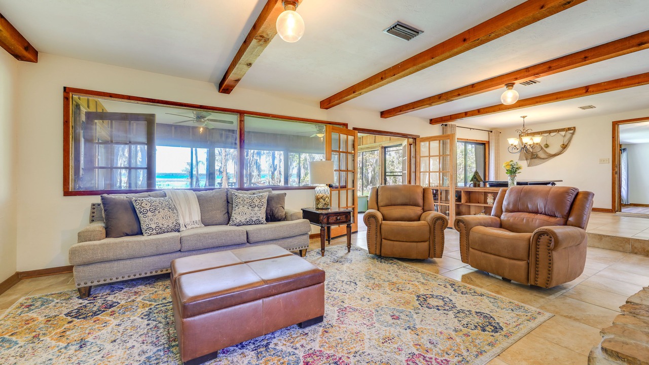 Photo of Livingroom in Melrose