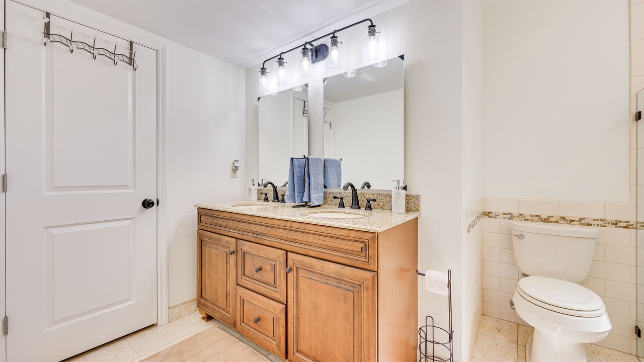 Photo of Bathroom in Melrose
