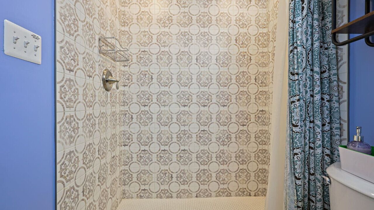 Photo of Bathroom in Alexandria West