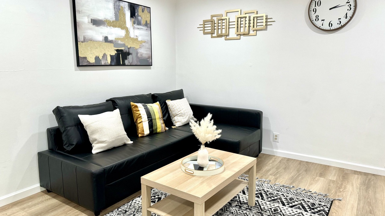 Photo of Livingroom in Fullerton
