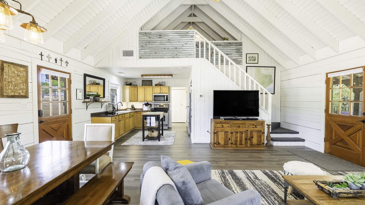 Photo of Livingroom in Burnet