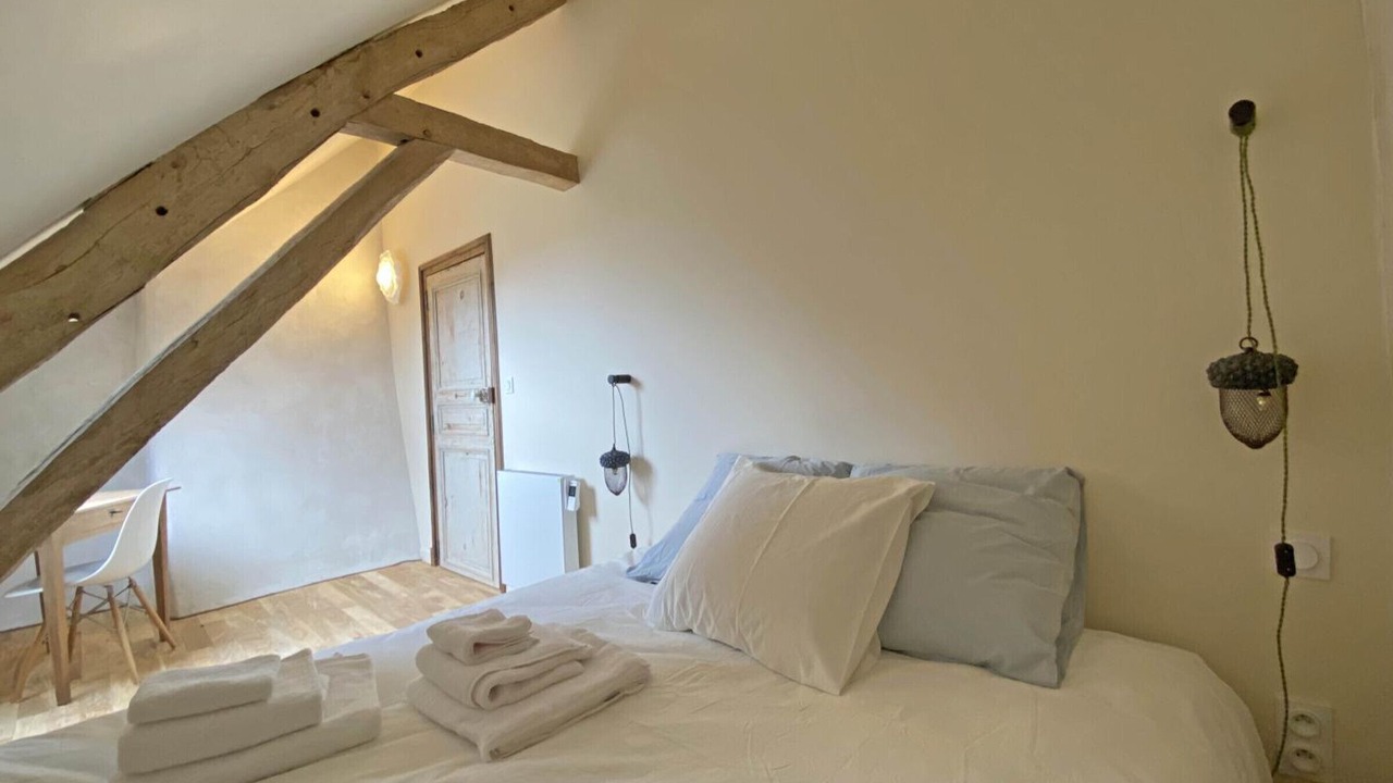 Photo of Bedroom in Comblot