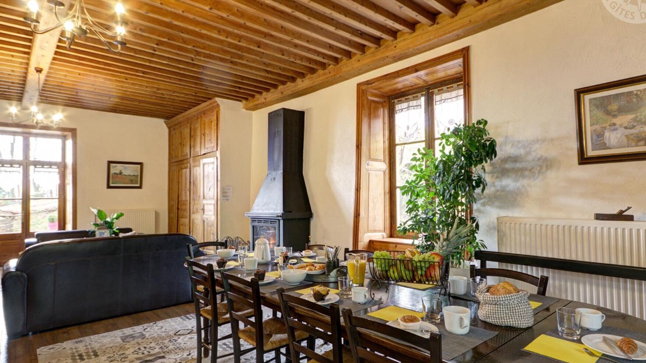 Photo of Others in Sauvain