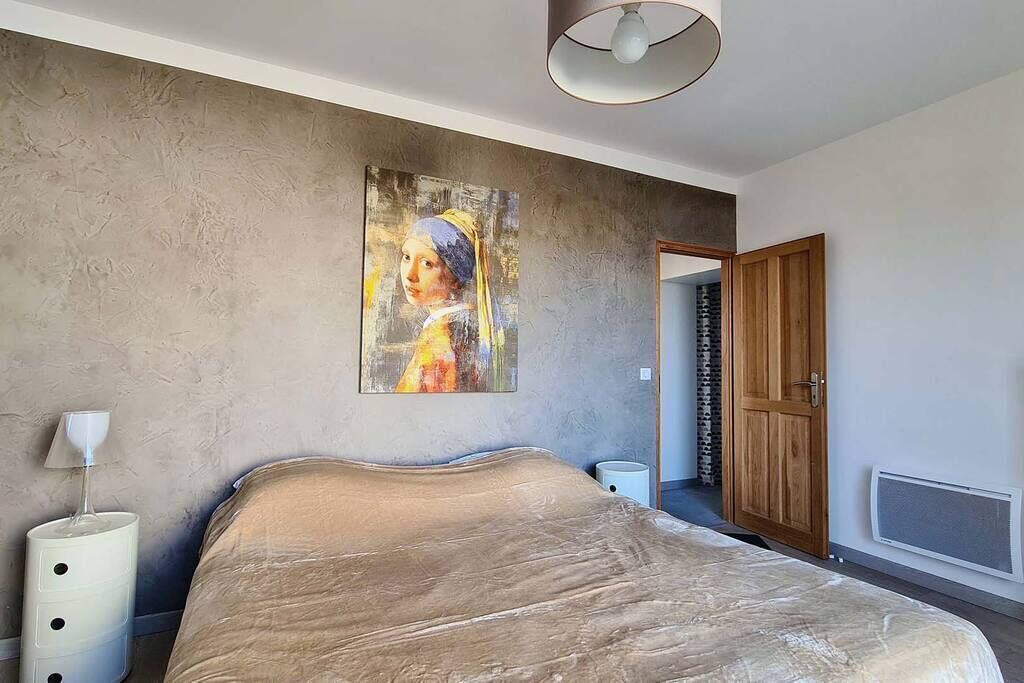 Photo of Bedroom in Chateauneuf-du-Pape