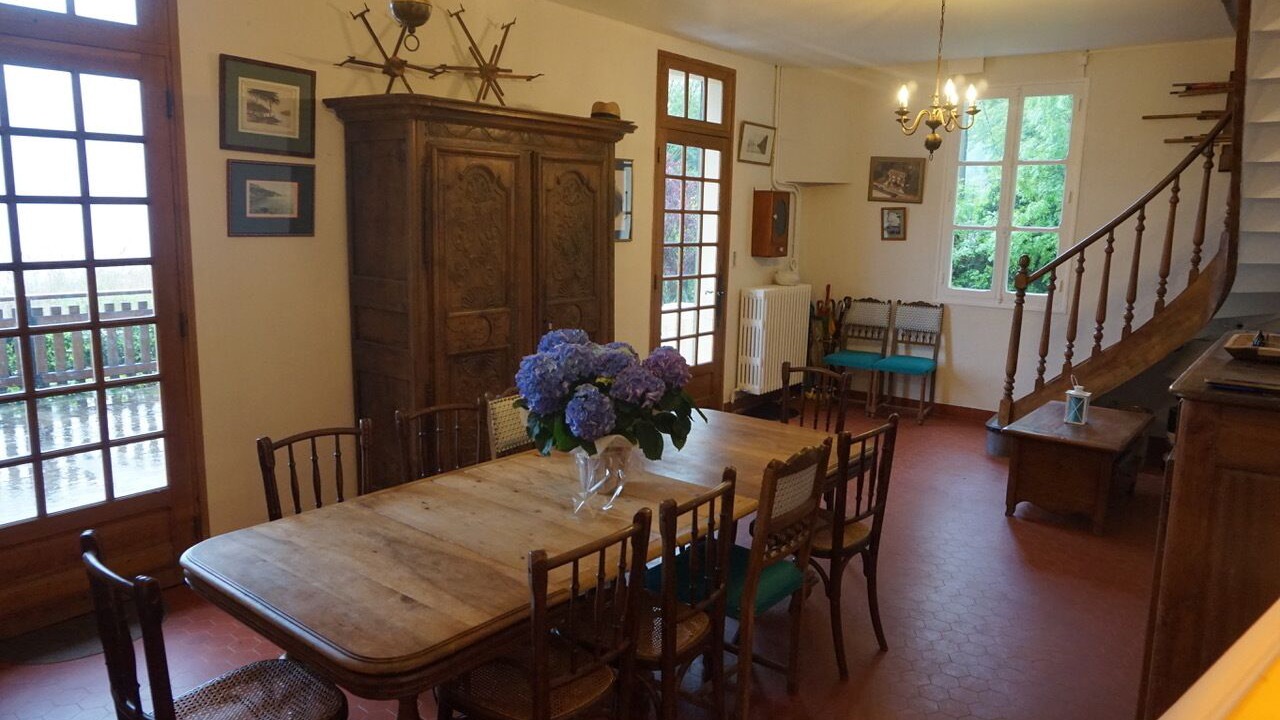 Photo of Others in Conjux