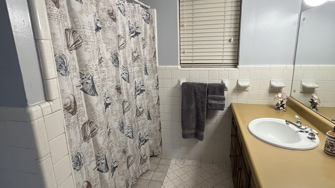 Photo of Bathroom in Bonanza