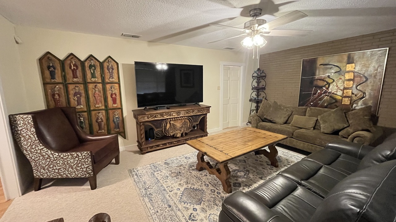 Photo of Livingroom in Bonanza