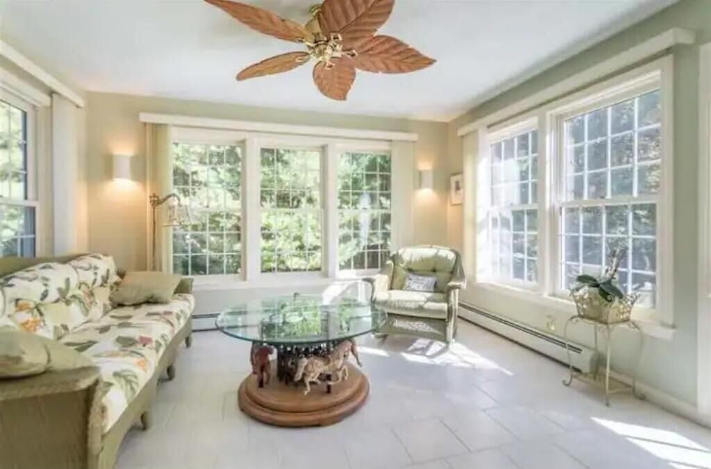 Photo of Livingroom in Hampton