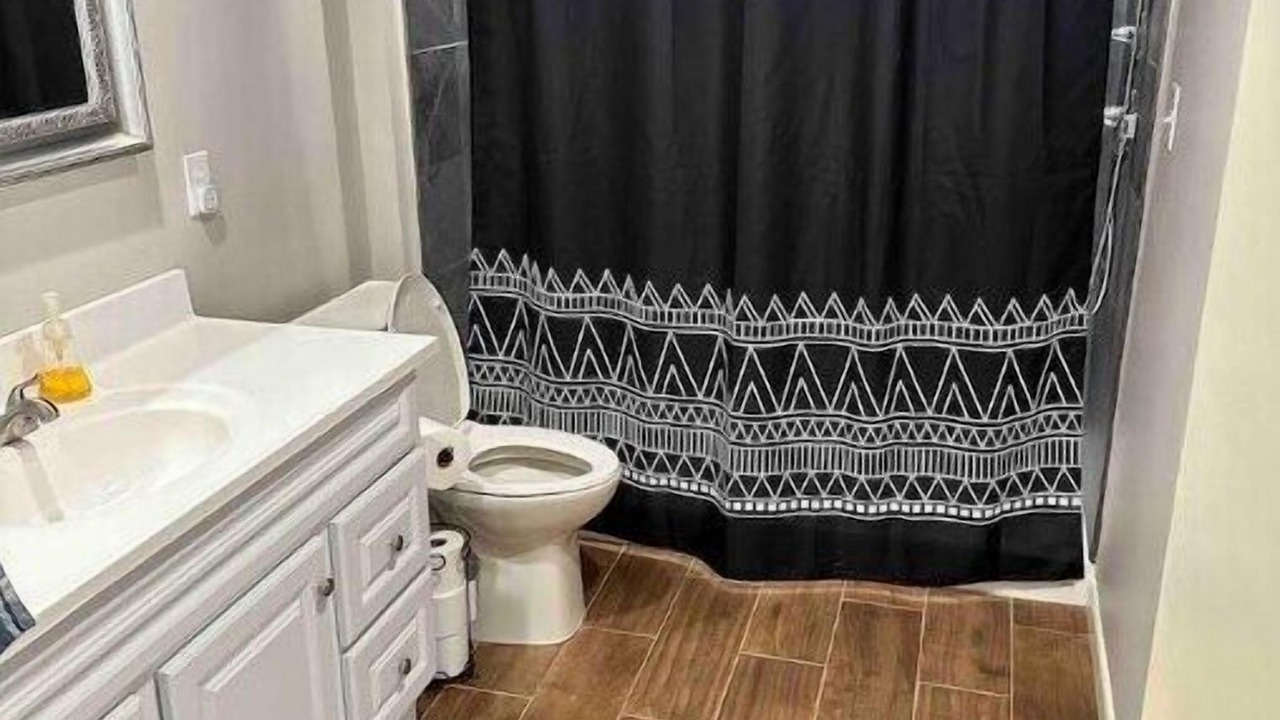 Photo of Bathroom in Leopold