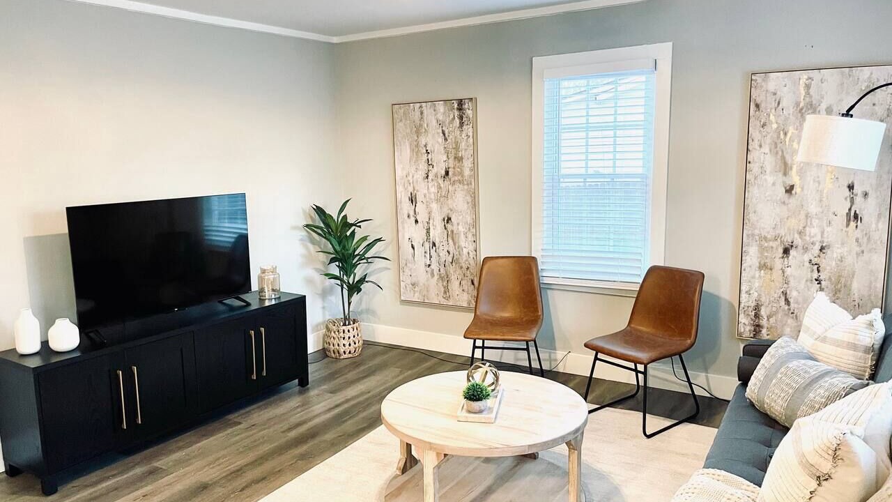 Photo of Livingroom in Canton