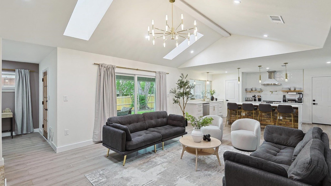 Photo of Livingroom in Irving