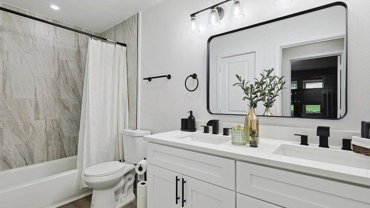 Photo of Bathroom in Irving