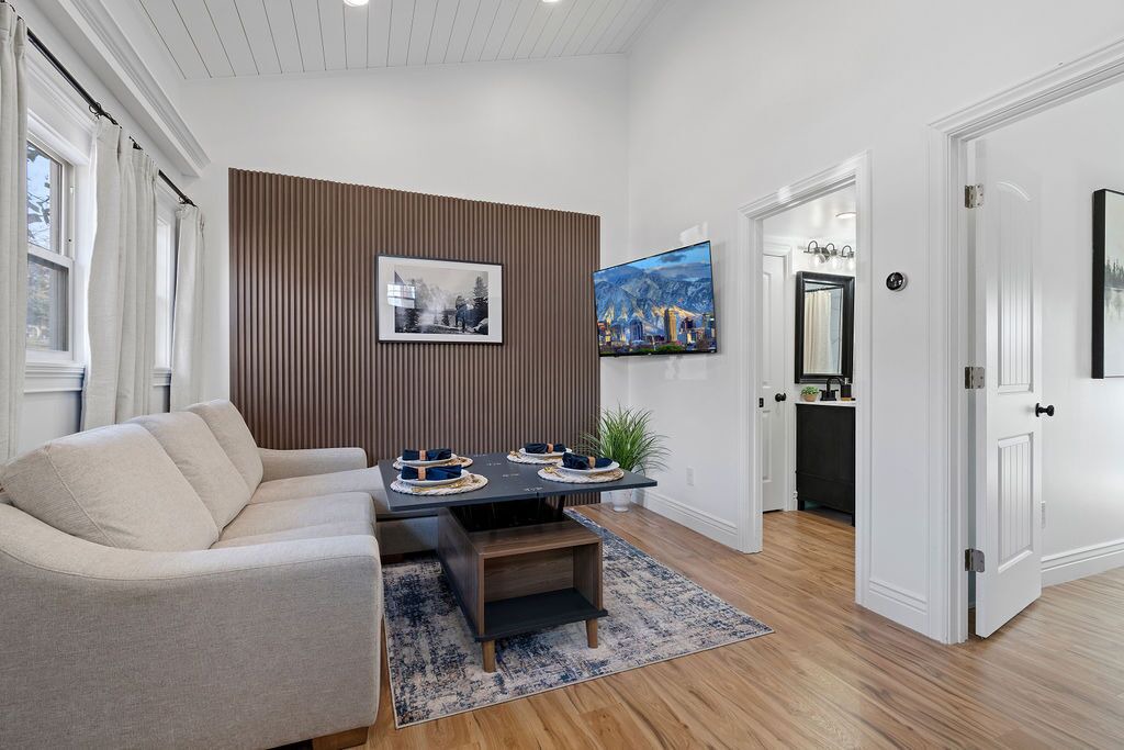 Photo of Livingroom in Lower Avenues