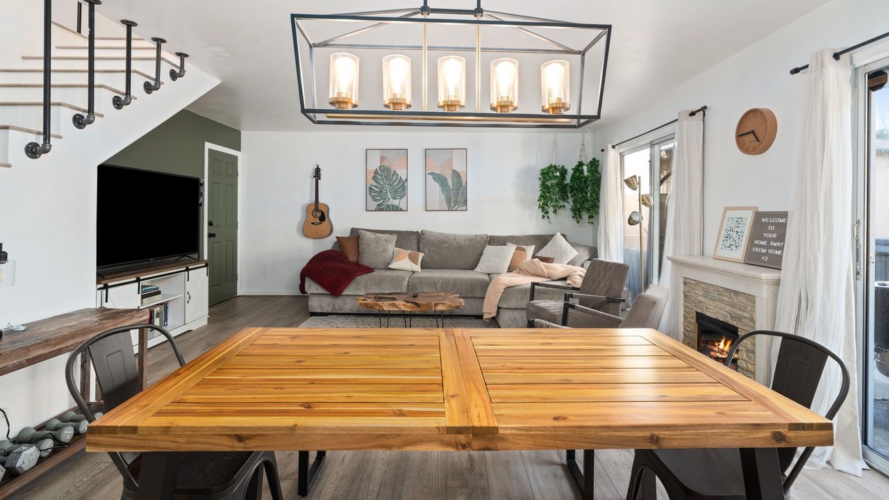 Photo of Livingroom in Sutter