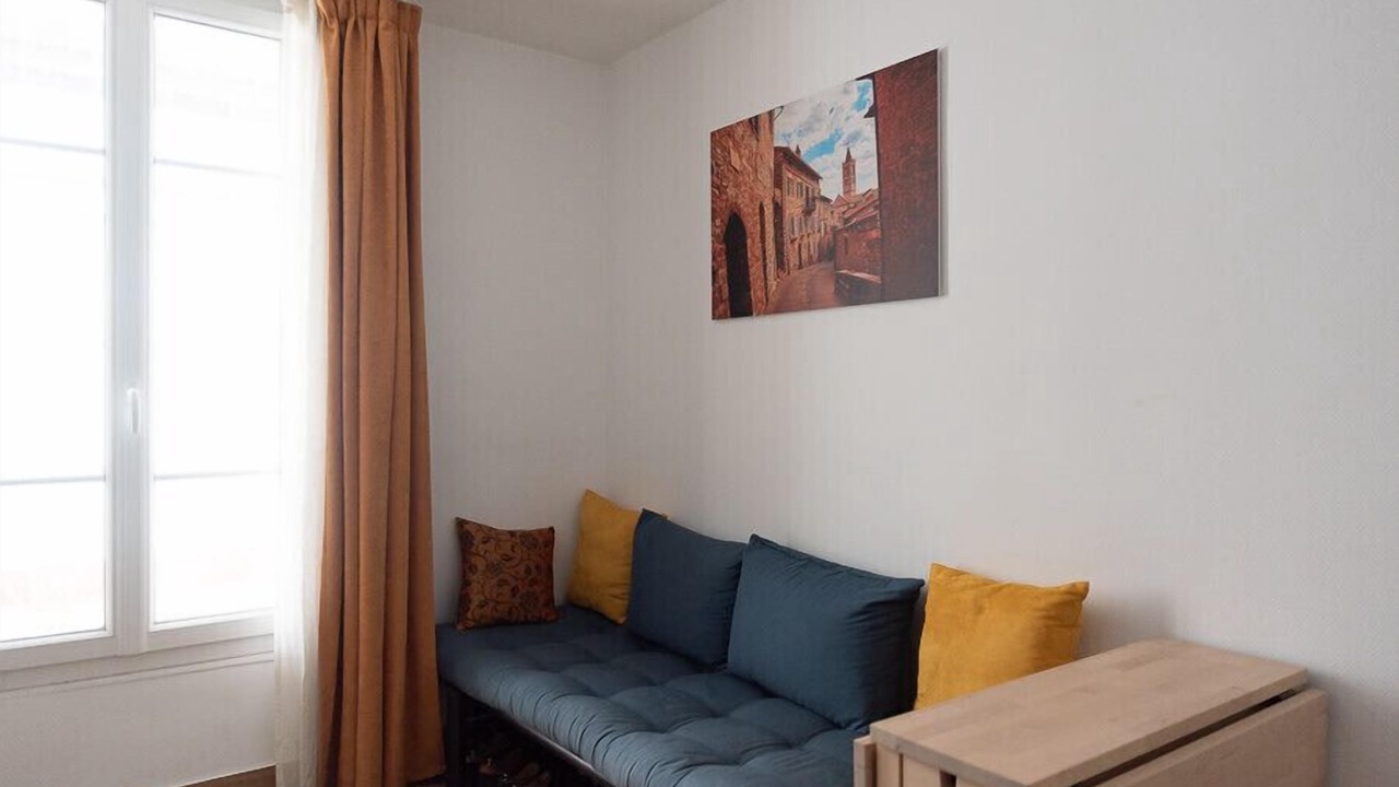 Photo of Livingroom in Quartier de la Folie-Mericourt