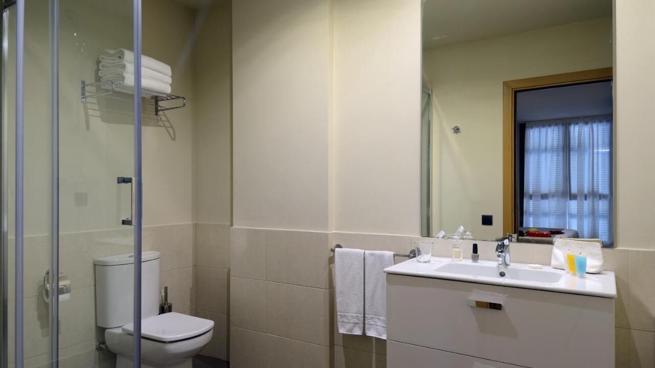 Photo of Bathroom in Sants